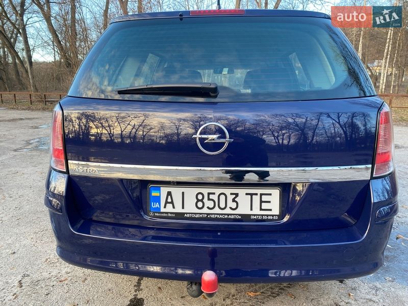 Универсал Opel Astra 2013 в Киеве фото 30 Универсал Opel Astra 2013 в Киеве