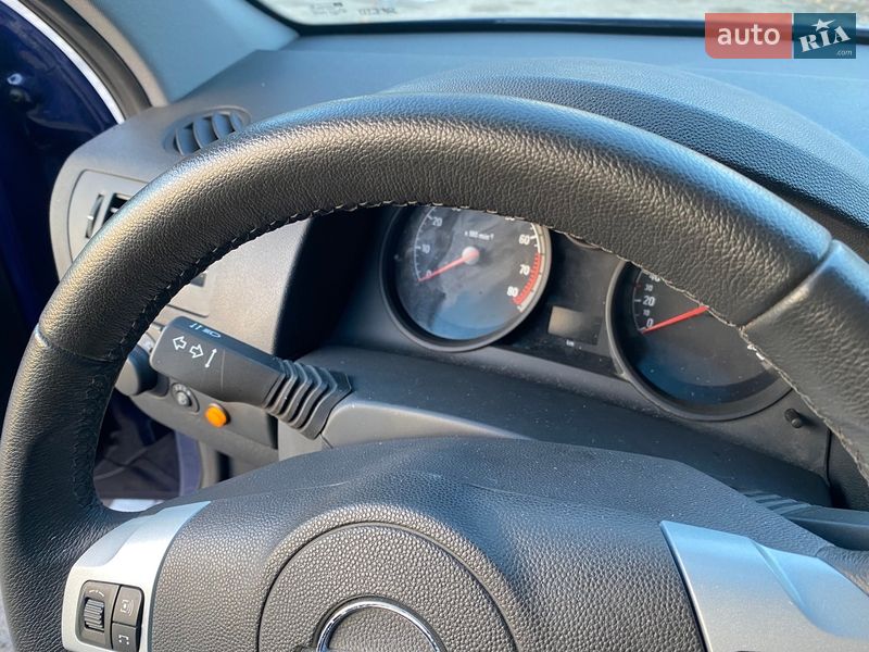 Универсал Opel Astra 2013 в Киеве фото 75 Универсал Opel Astra 2013 в Киеве