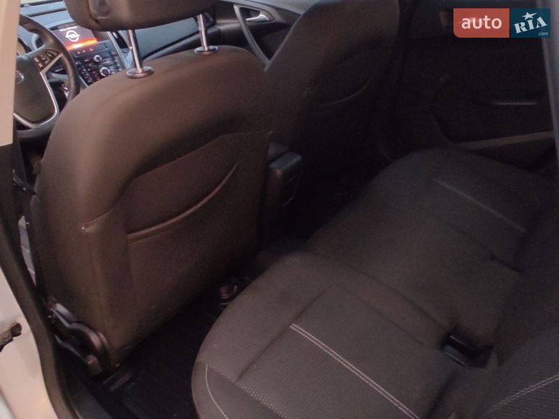 Универсал Opel Astra 2015 в Жвирке фото 8 Универсал Opel Astra 2015 в Жвирке
