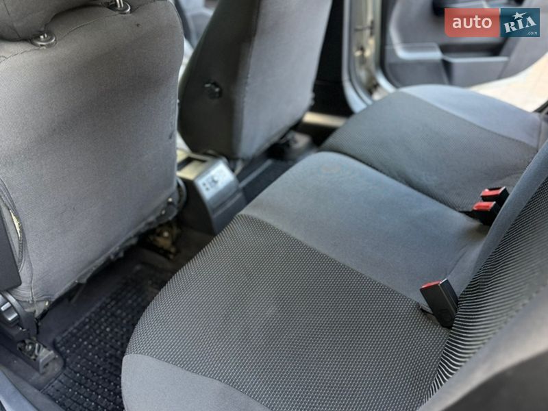 Универсал Opel Astra 2005 в Хусте