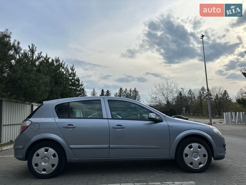 Хэтчбек Opel Astra 2006 в Луцке фото 3 Хэтчбек Opel Astra 2006 в Луцке
