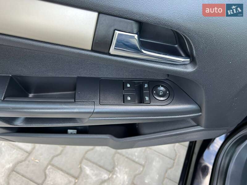 Хэтчбек Opel Astra 2008 в Костополе фото 44 Хэтчбек Opel Astra 2008 в Костополе