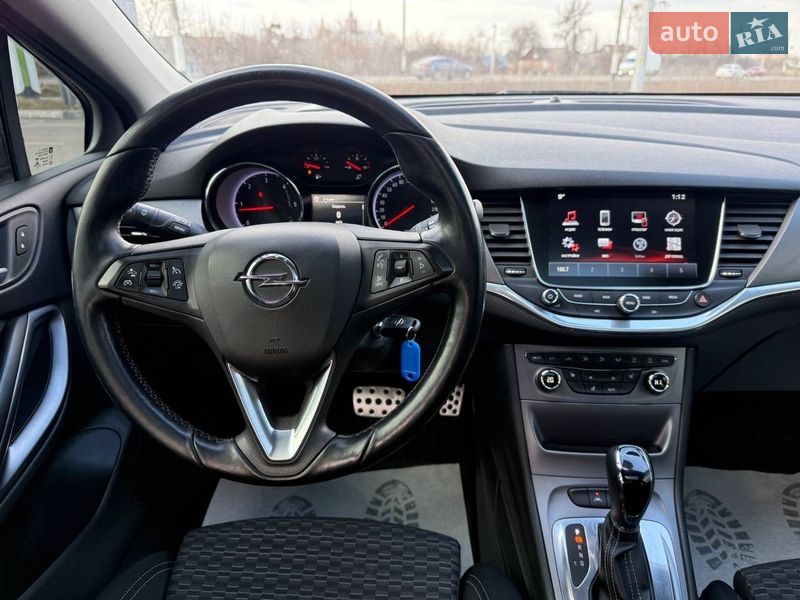 Універсал Opel Astra 2016 в Житомирі