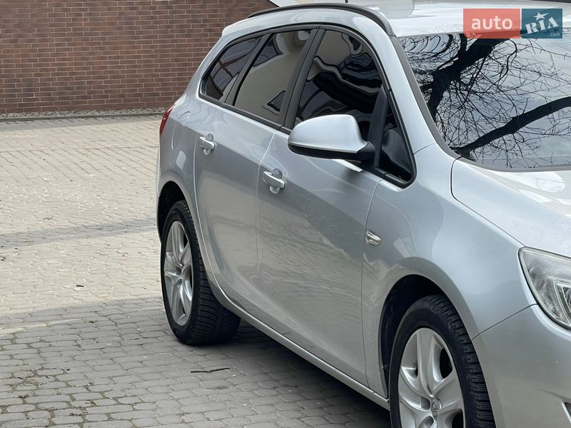 Универсал Opel Astra 2011 в Львове фото 7 Универсал Opel Astra 2011 в Львове