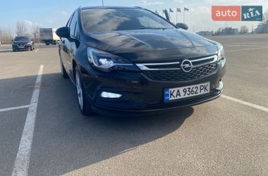 Универсал Opel Astra 2017 в Киеве