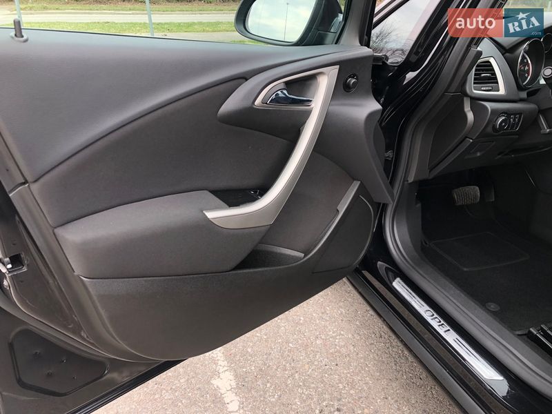 Хэтчбек Opel Astra 2010 в Перемышлянах