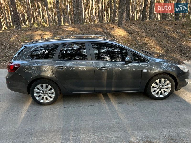 Универсал Opel Astra 2011 в Ахтырке фото 5 Универсал Opel Astra 2011 в Ахтырке