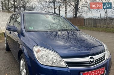Універсал Opel Astra 2008 в Надвірній