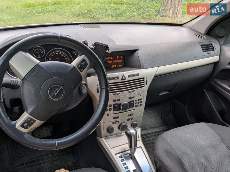 Универсал Opel Astra 2007 в Ровно