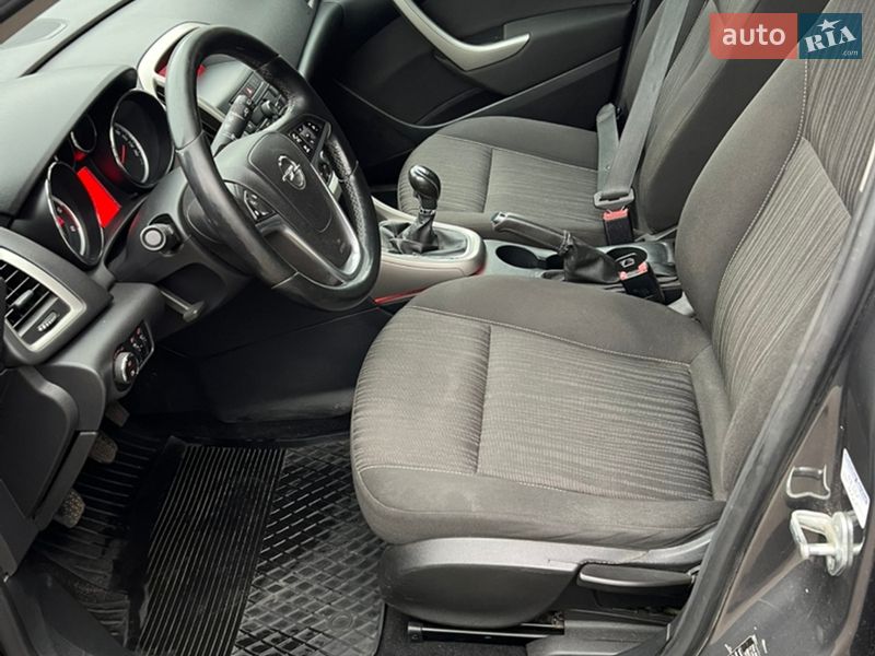 Универсал Opel Astra 2012 в Черкассах фото 15 Универсал Opel Astra 2012 в Черкассах