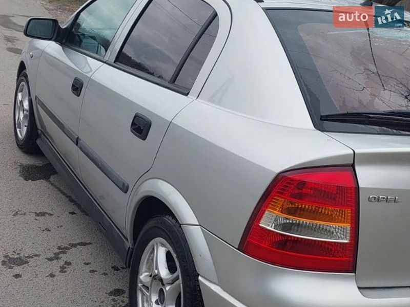 Хэтчбек Opel Astra 2001 в Киеве