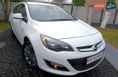 Универсал Opel Astra 2013 в Луцке