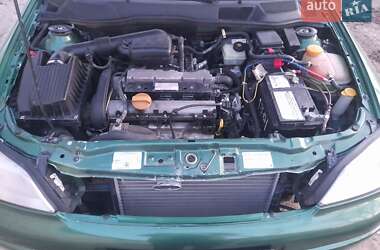 Седан Opel Astra 2004 в Рожище