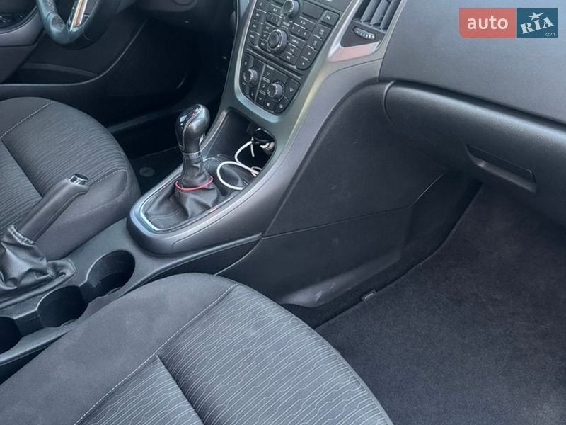 Универсал Opel Astra 2015 в Луцке фото 9 Универсал Opel Astra 2015 в Луцке