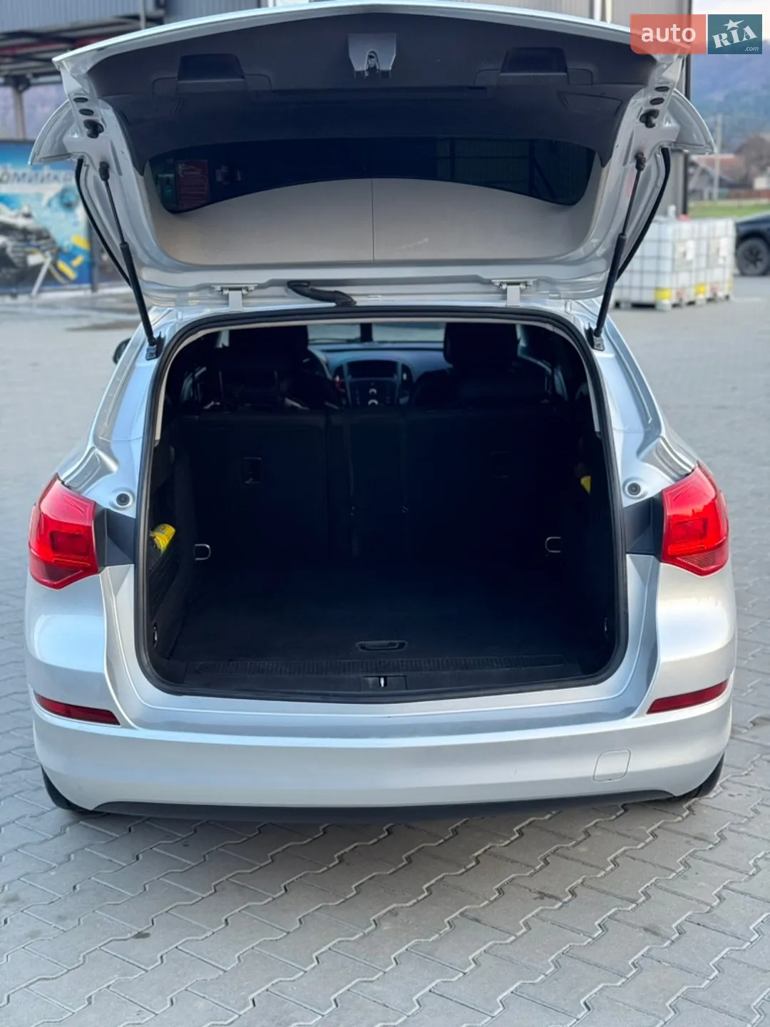 2011 Opel Astra - мініатюра 19