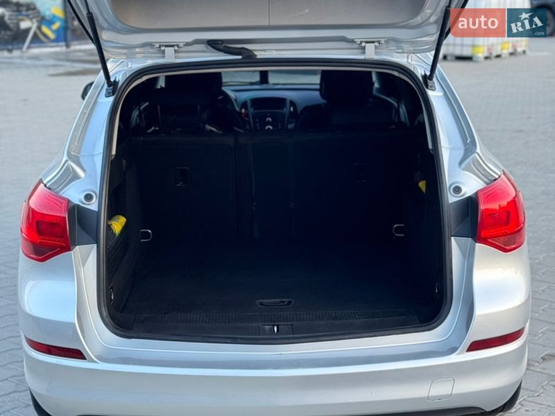 Универсал Opel Astra 2011 в Косове