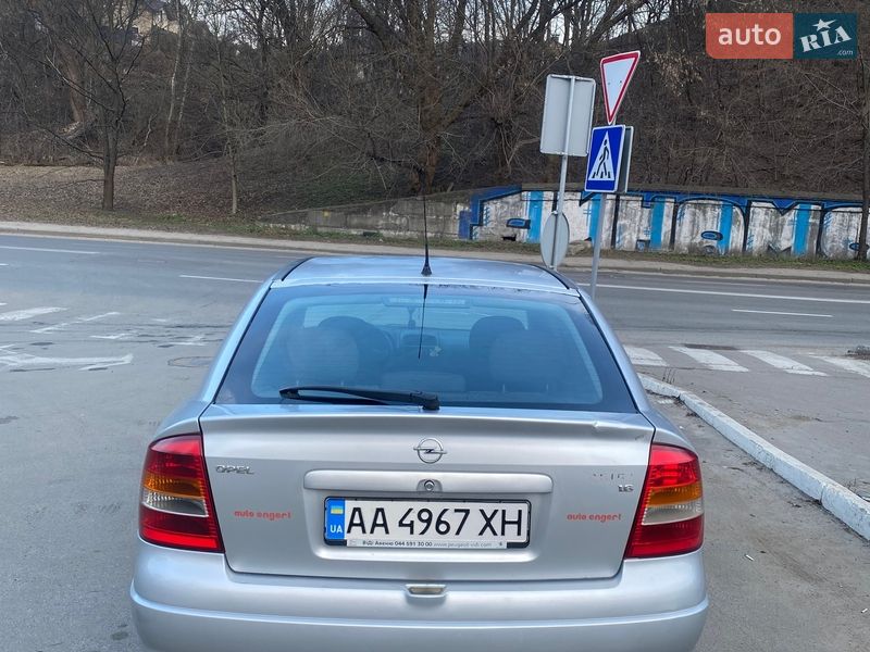 Хэтчбек Opel Astra 2002 в Киеве