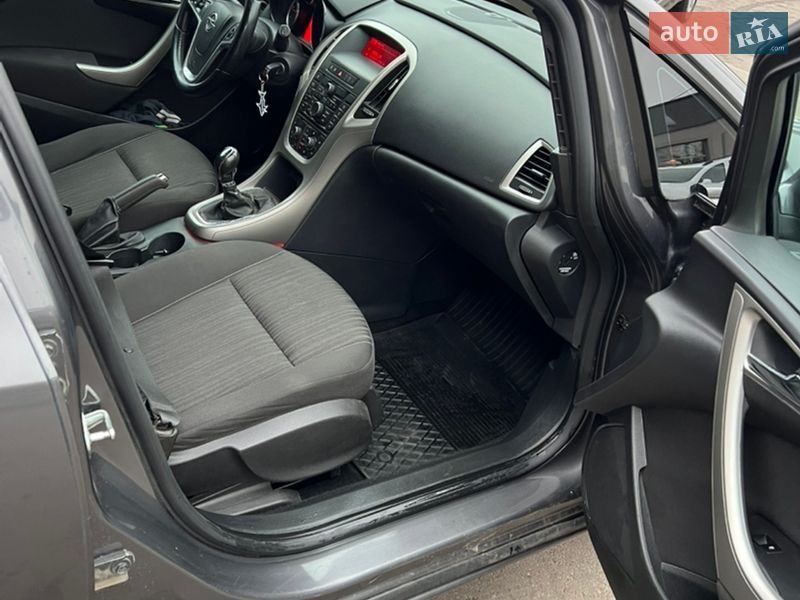 Универсал Opel Astra 2012 в Черкассах фото 26 Универсал Opel Astra 2012 в Черкассах