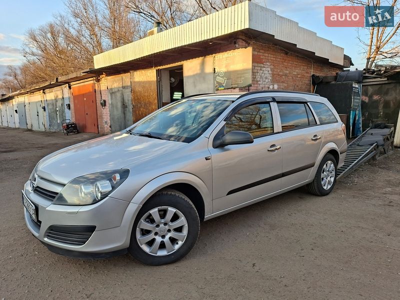 Универсал Opel Astra 2004 в Киеве