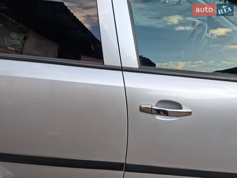 Универсал Opel Astra 2004 в Киеве