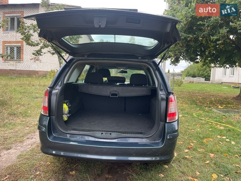 Универсал Opel Astra 2008 в Попельне