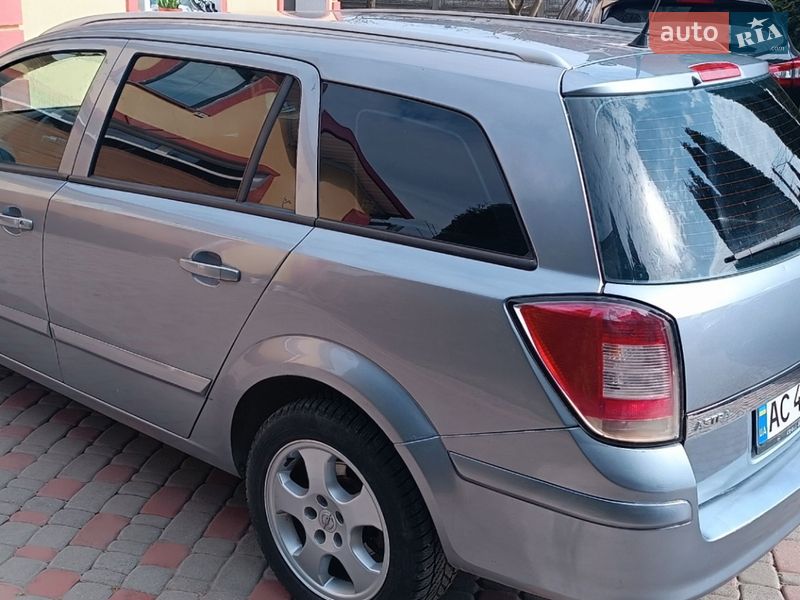 Універсал Opel Astra 2005 в Камені-Каширському