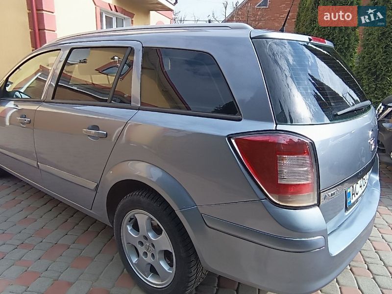 Універсал Opel Astra 2005 в Камені-Каширському