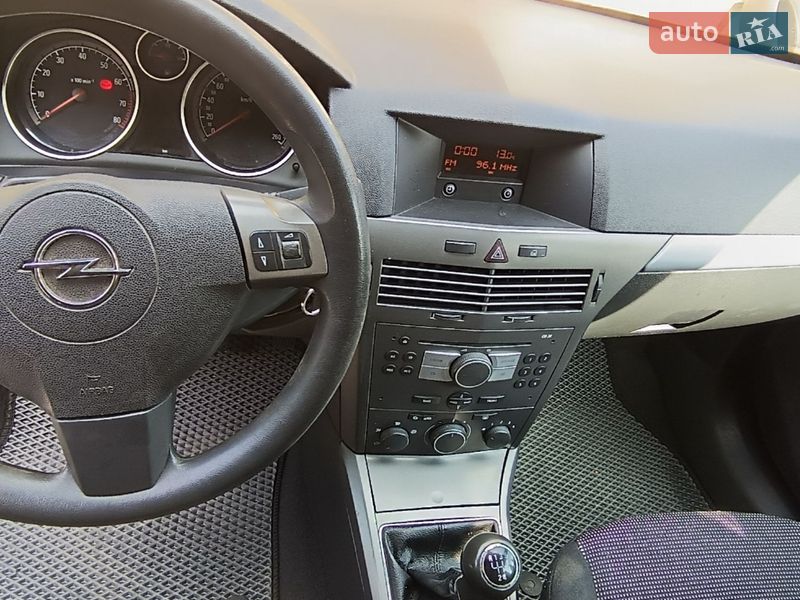 Універсал Opel Astra 2005 в Камені-Каширському