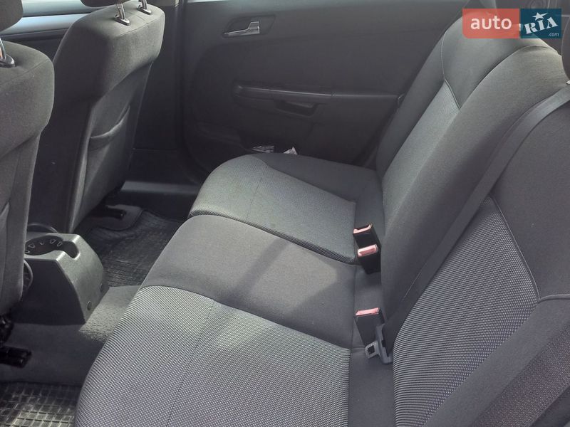 Универсал Opel Astra 2009 в Ровно фото 4 Универсал Opel Astra 2009 в Ровно