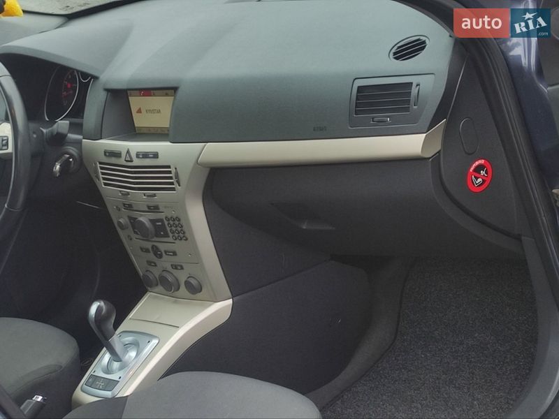Хетчбек Opel Astra 2008 в Надвірній