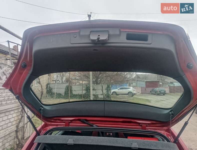 Хэтчбек Opel Astra 2005 в Александрие