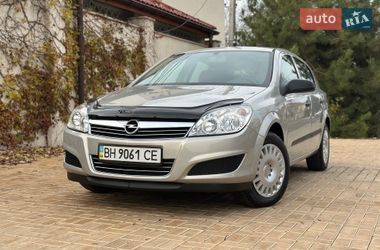 Хэтчбек Opel Astra 2008 в Одессе