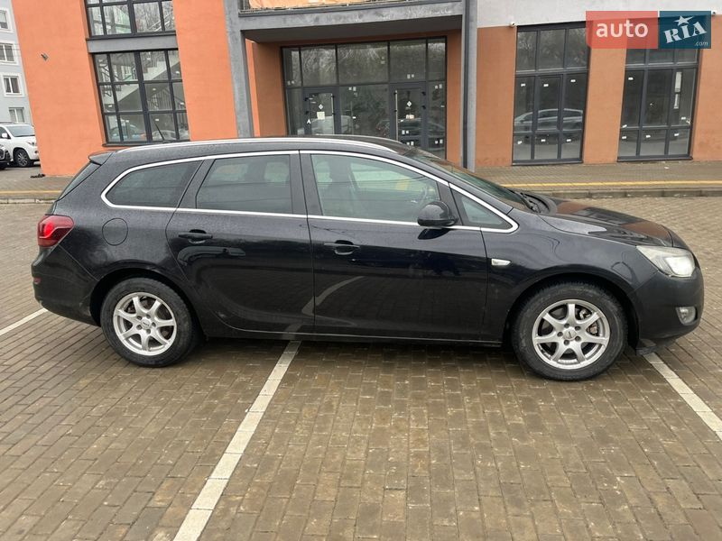 Универсал Opel Astra 2011 в Львове фото Универсал Opel Astra 2011 в Львове