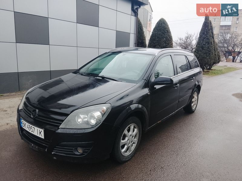 Универсал Opel Astra 2005 в Сарнах