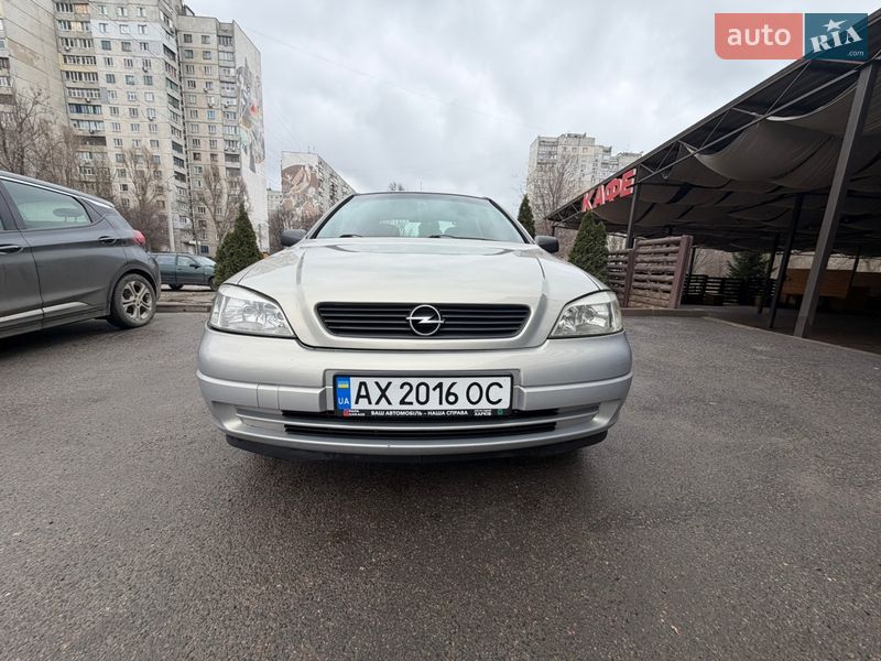 Седан Opel Astra 2006 в Харькове