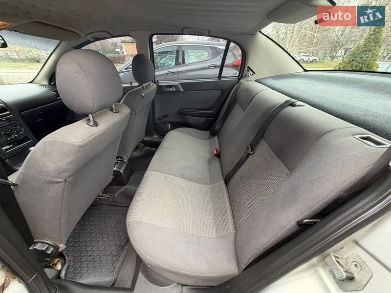 Седан Opel Astra 2006 в Харькове