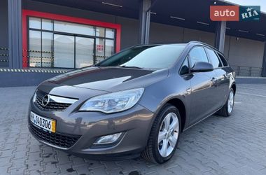 Универсал Opel Astra 2012 в Житомире