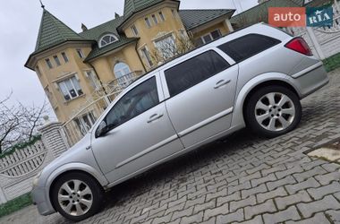 Універсал Opel Astra 2005 в Чернівцях