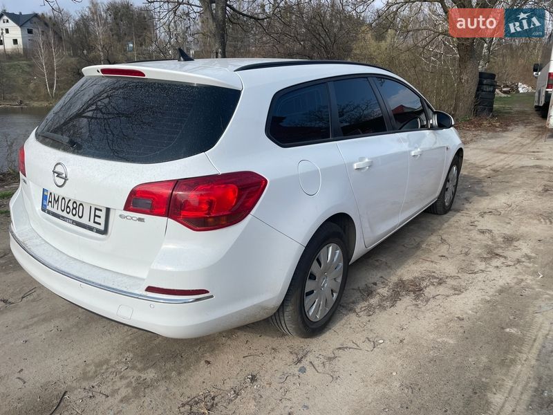 Універсал Opel Astra 2016 в Житомирі