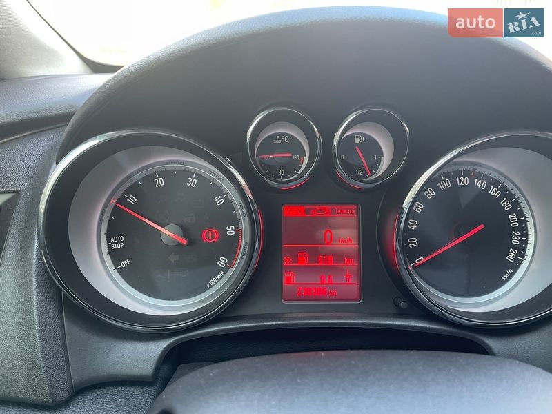 Універсал Opel Astra 2016 в Житомирі