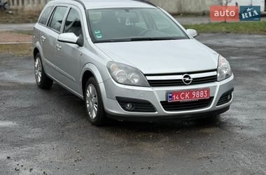 Универсал Opel Astra 2005 в Долине