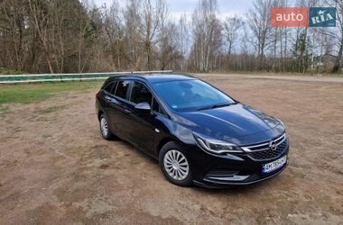 Універсал Opel Astra 2018 в Коростені
