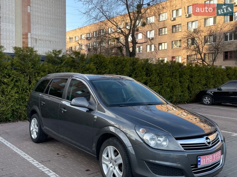 Универсал Opel Astra 2010 в Черкассах фото 2 Универсал Opel Astra 2010 в Черкассах