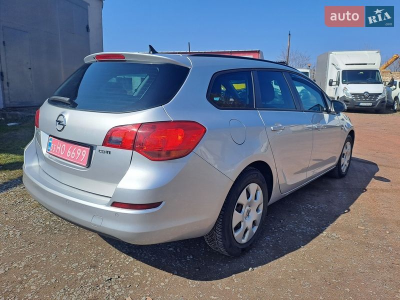 Універсал Opel Astra 2011 в Нововолинську фото 4 Універсал Opel Astra 2011 в Нововолинську