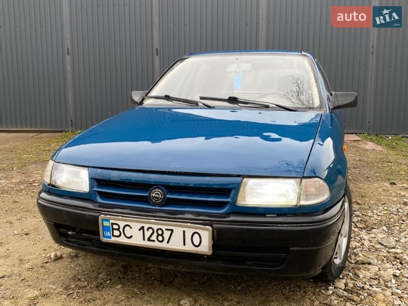 Хетчбек Opel Astra 1992 в Болехові