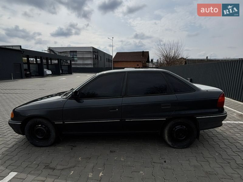 Седан Opel Astra 1994 в Вінниці