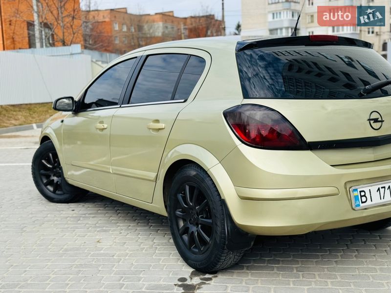 Хетчбек Opel Astra 2004 в Полтаві