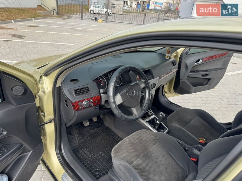 Хетчбек Opel Astra 2004 в Полтаві