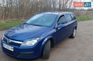 Хэтчбек Opel Astra 2006 в Радомышле