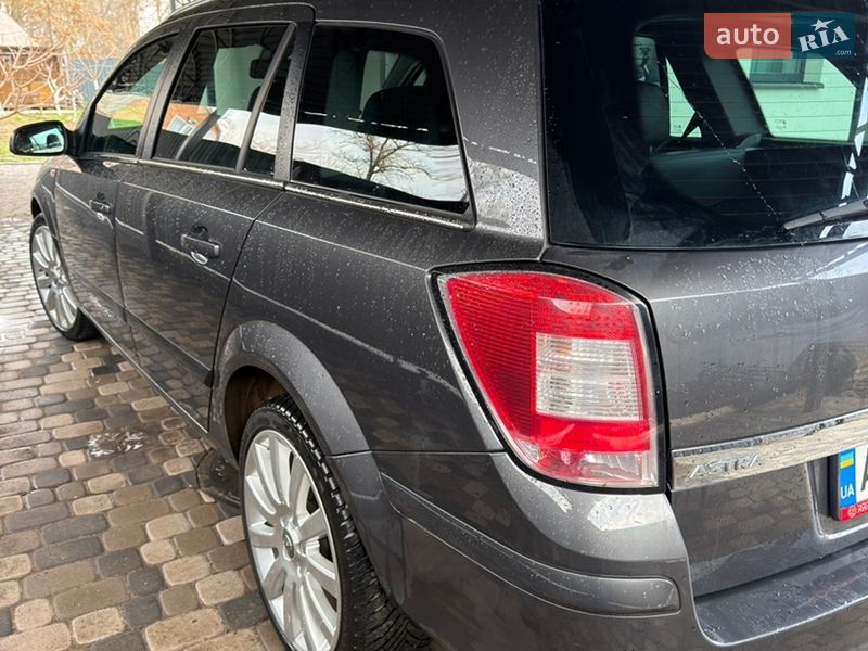 Універсал Opel Astra 2009 в Вінниці